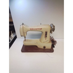 MACHINE A COUDRE HELVETIA 