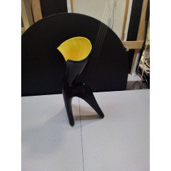 VASE ZOOMORPHE SIGNÉ...