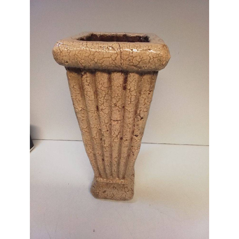 VASE EN CERAMIQUE 