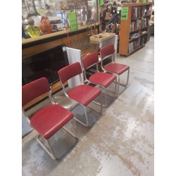 CHAISE TUBULAIRE ASSISE ROUGE