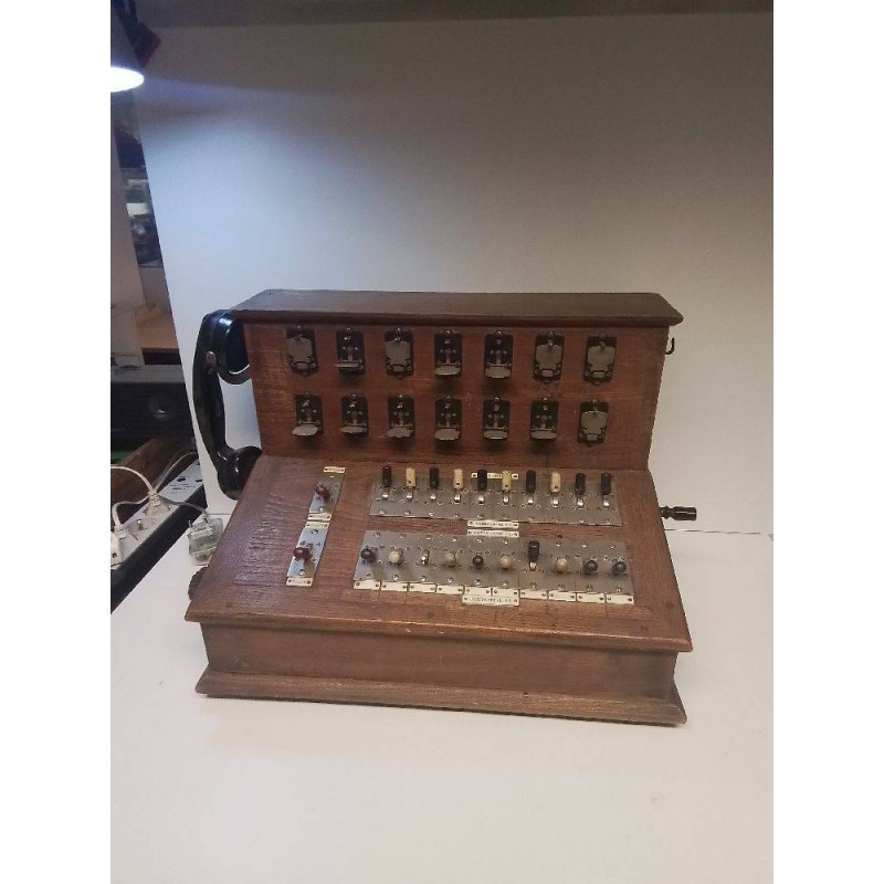 STANDARD TÉLÉPHONIQUE ANCIEN 