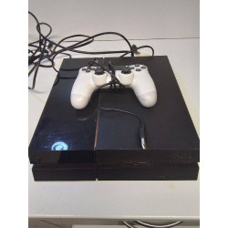 PLAYSTATION 4 + 1 MANETTE 