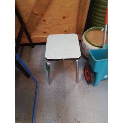 TABOURET FORMICA 