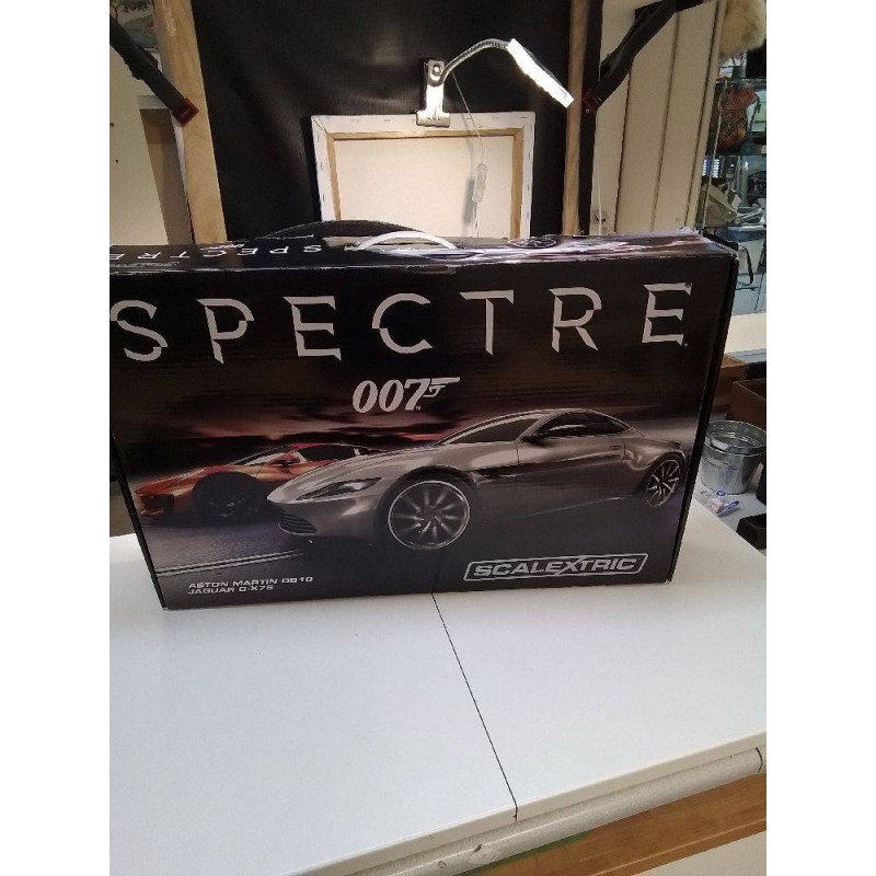 CIRCUIT SCALEXTRIC SPECTRE 007
