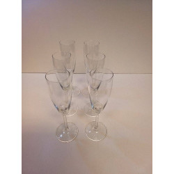 LOT FLUTES A CHAMPAGNE 