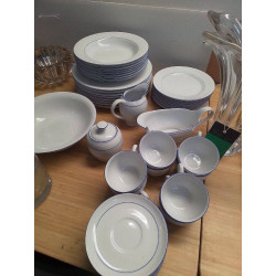 LOT VAISSELLE FILET BLEU