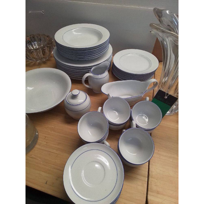 LOT VAISSELLE FILET BLEU