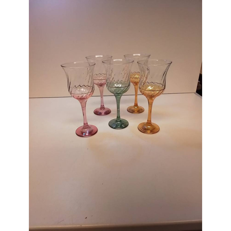 LOT VERRES A VIN COLORÉ 
