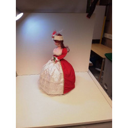 POUPEE MUSICALE