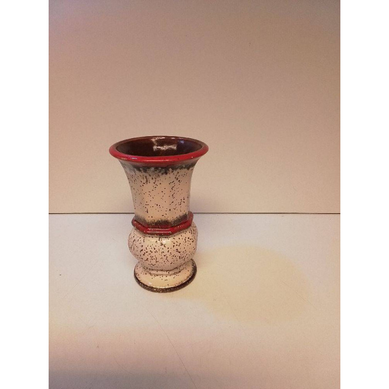 VASE GÉOMÉTRIQUE BLANC ET ROUGE