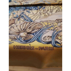 CARRE HERMES EN SOIE L\'ILE DESERTE
