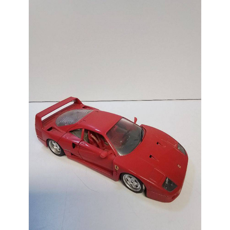 VOITURE FERRARI