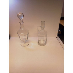 CARAFES EN  VERRE DIVERS