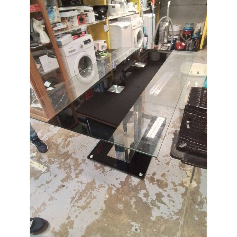 TABLE MODERNE METAL ET VERRE