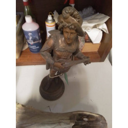 STATUETTE ROMANTIQUE EN...