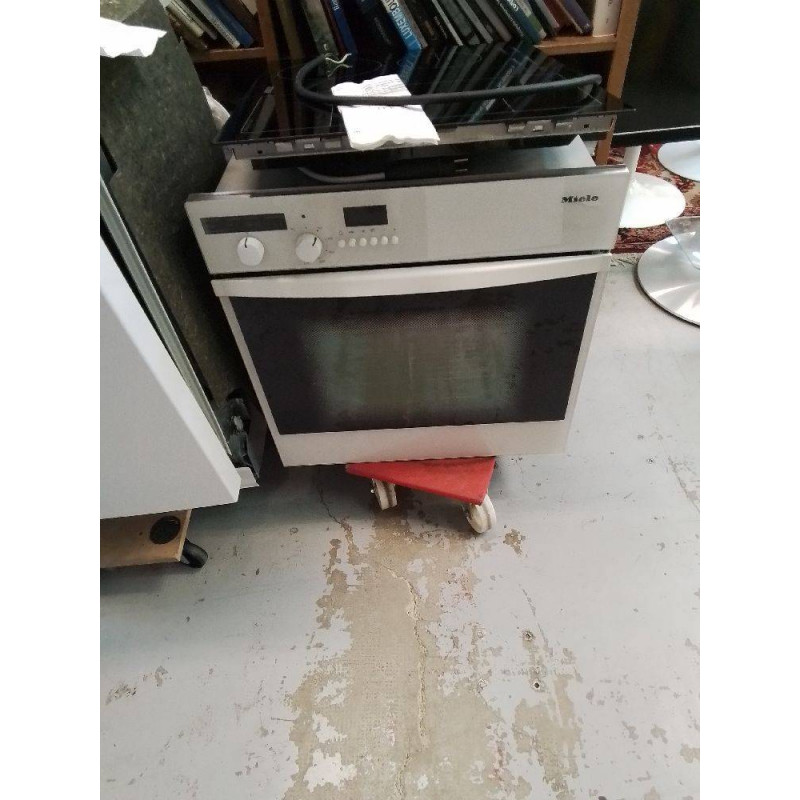 FOUR ENCASTRABLE MIELE