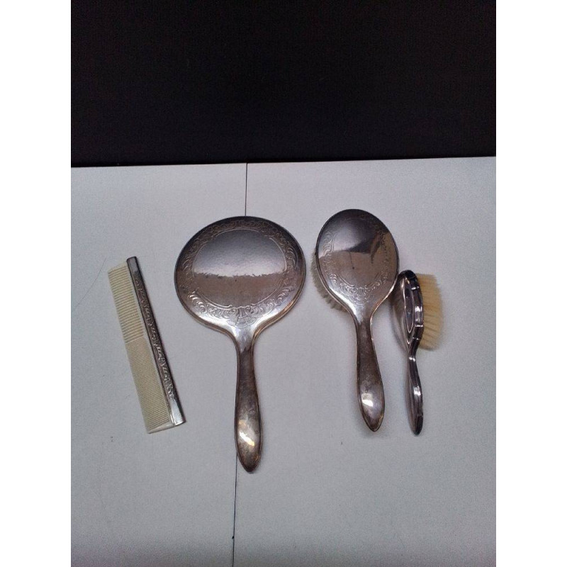 SET DE TOILETTE ANCIEN 