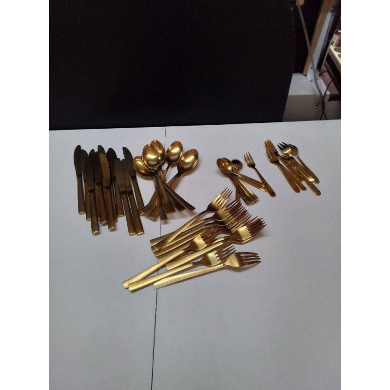 LOT COUVERTS DORE