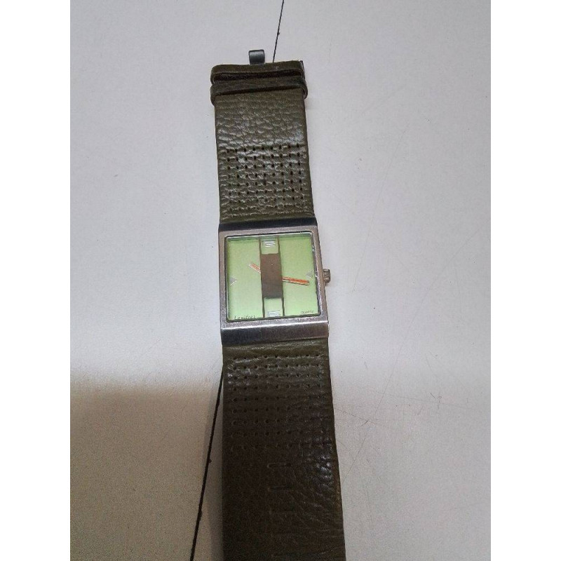 MONTRE QUARTZ LOUIFREY 