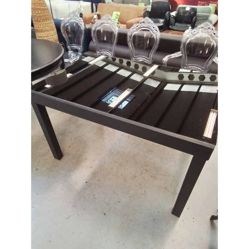 TABLE METAL ET VERRE AVEC ALLONGES *