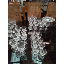 LOT DE VERRES DIVERS 