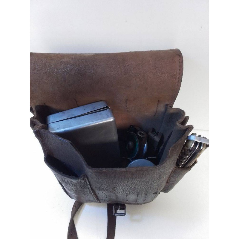 SACOCHE DE PECHE + ACCESSOIRES ANCIEN 