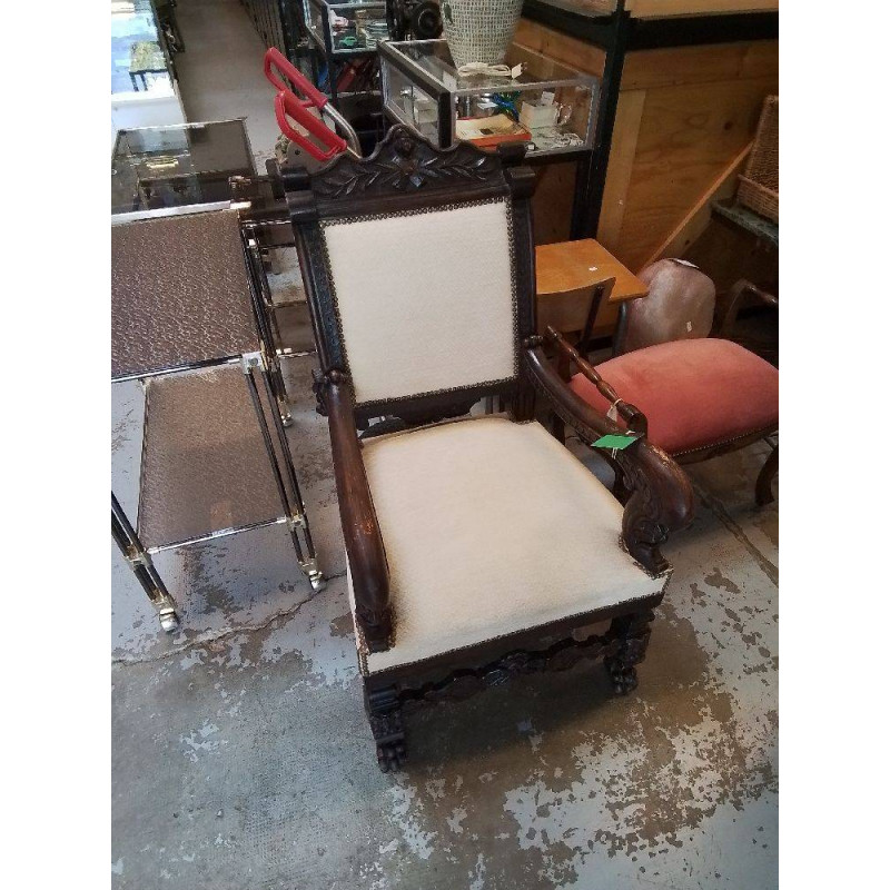 FAUTEUIL BOIS SCULPTÉ STYLE NEO RENAISSANCES 