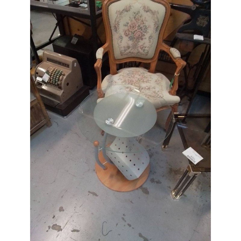TABLE BASSE ET REVUES 