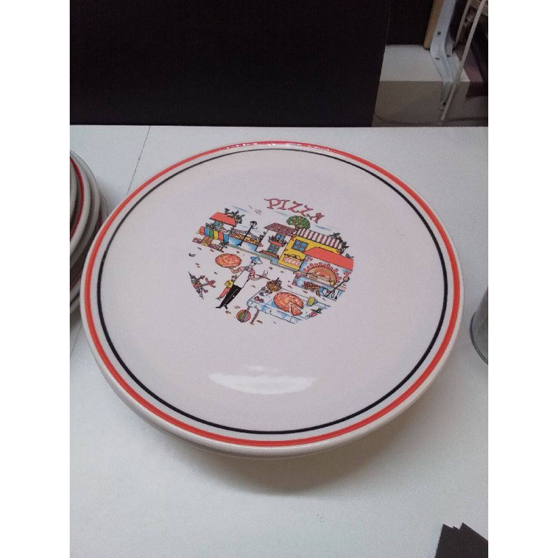 LOT D\'ASSIETTES A PIZZA 