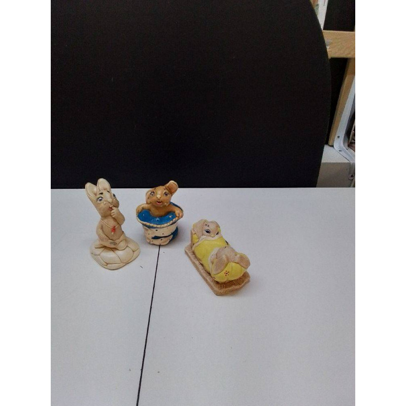 LOT STATUETTE LAPINS PEPIWARE