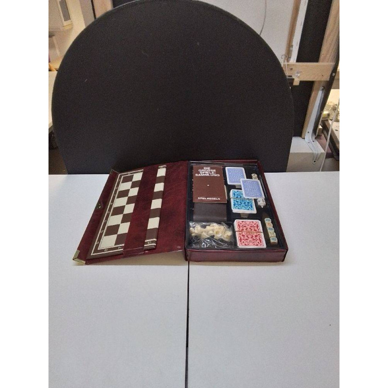 MALETTE VINTAGE JEUX DE SOCIETE SOREMARK