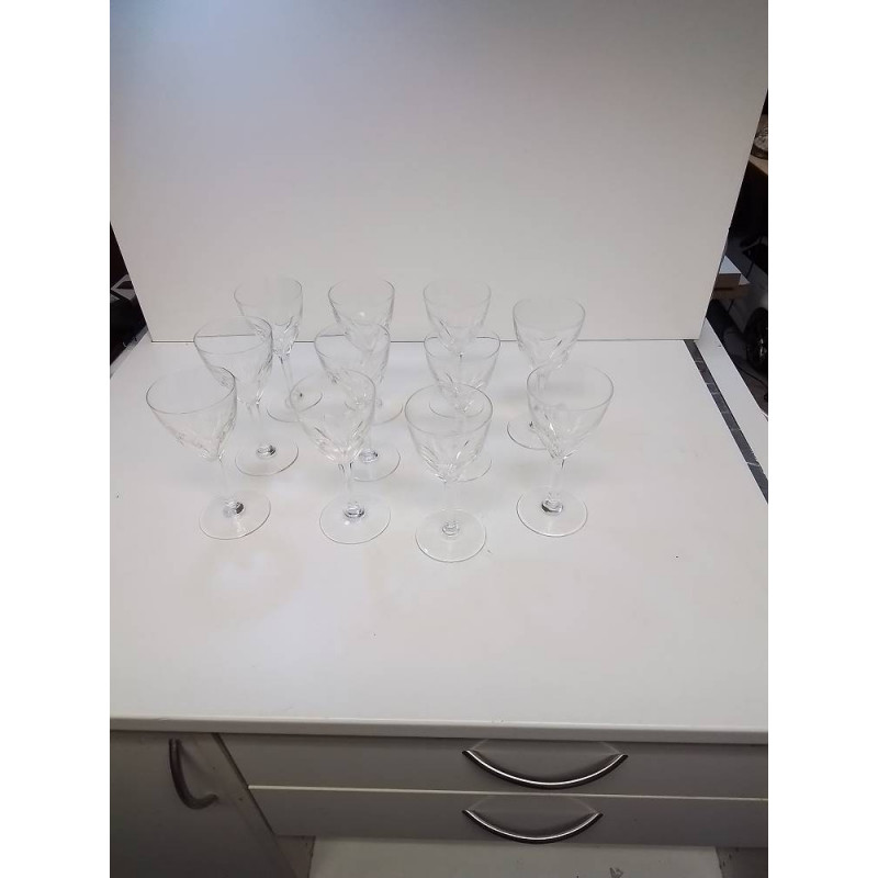 LOT DE VERRES A VIN CRISTAL