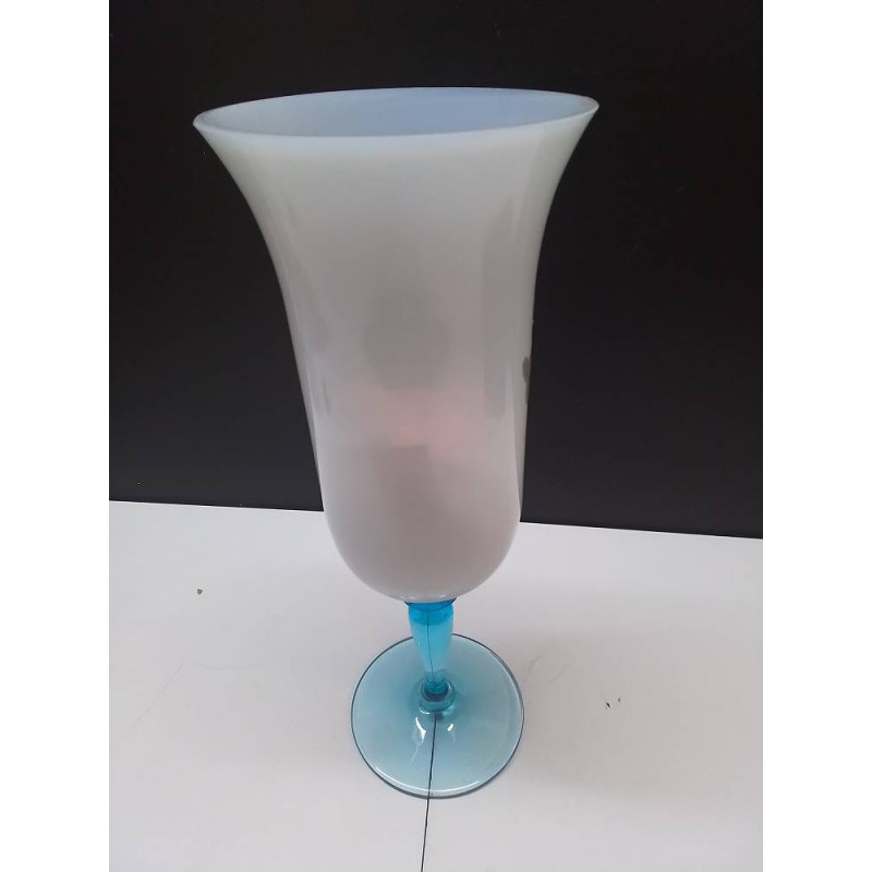 VASE OPALINE 