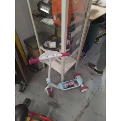 TROTTINETTE REINE DE NEIGE 