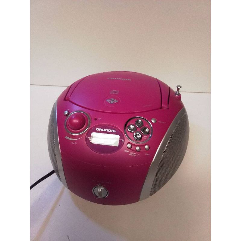 RADIO CD GRUNDIG 