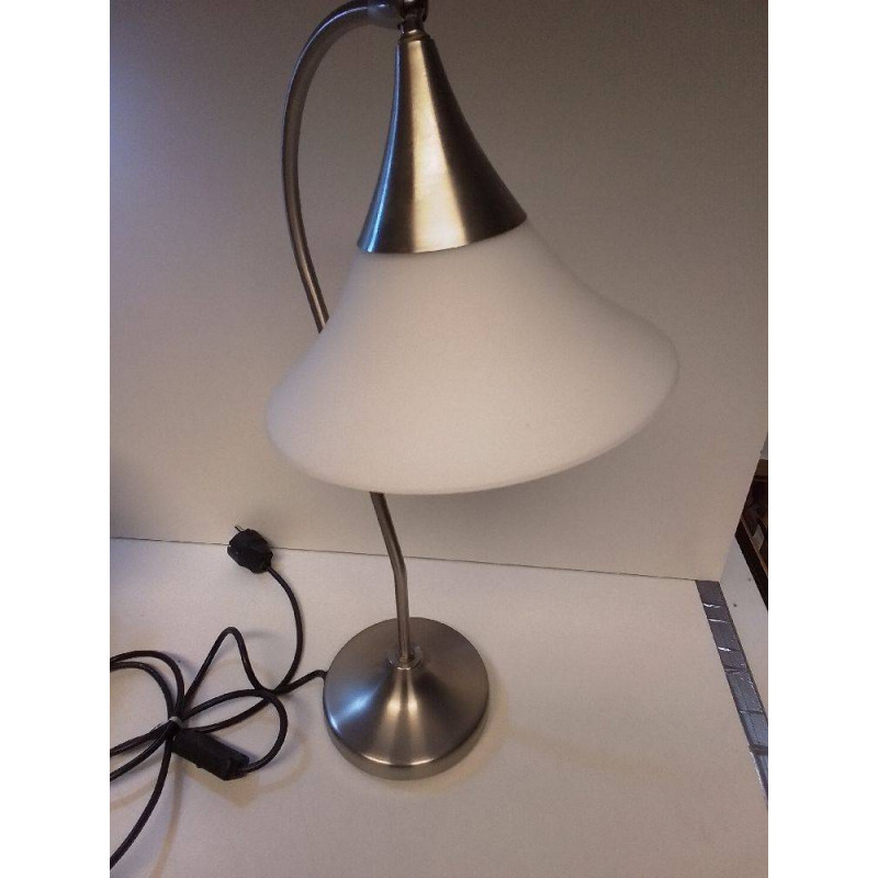 LAMPE A POSER