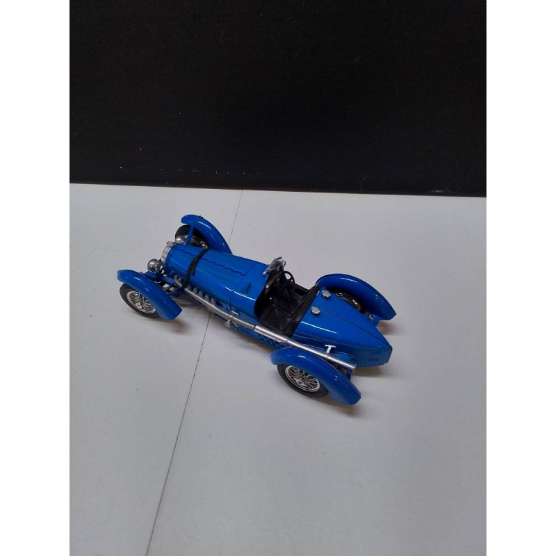 VOITURE BURAGO